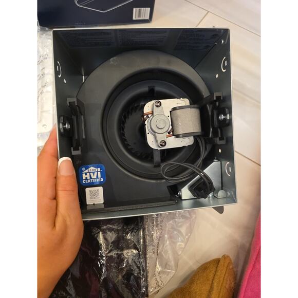 PROJECT SOURCE Ventilation Fan MEDIUM BATROOM UP TO 70 SQ FT - Picture 8 of 16